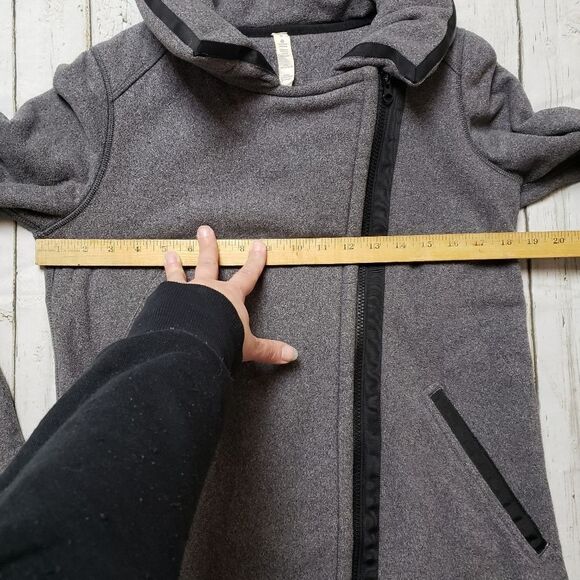 Lululemon Grey Fleece Moto Jacket Size 4 - Picture 12 of 13